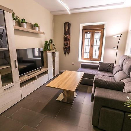 Apartamento Centrico Y Moderno Con Piscina Y Parking Jaén Exterior foto